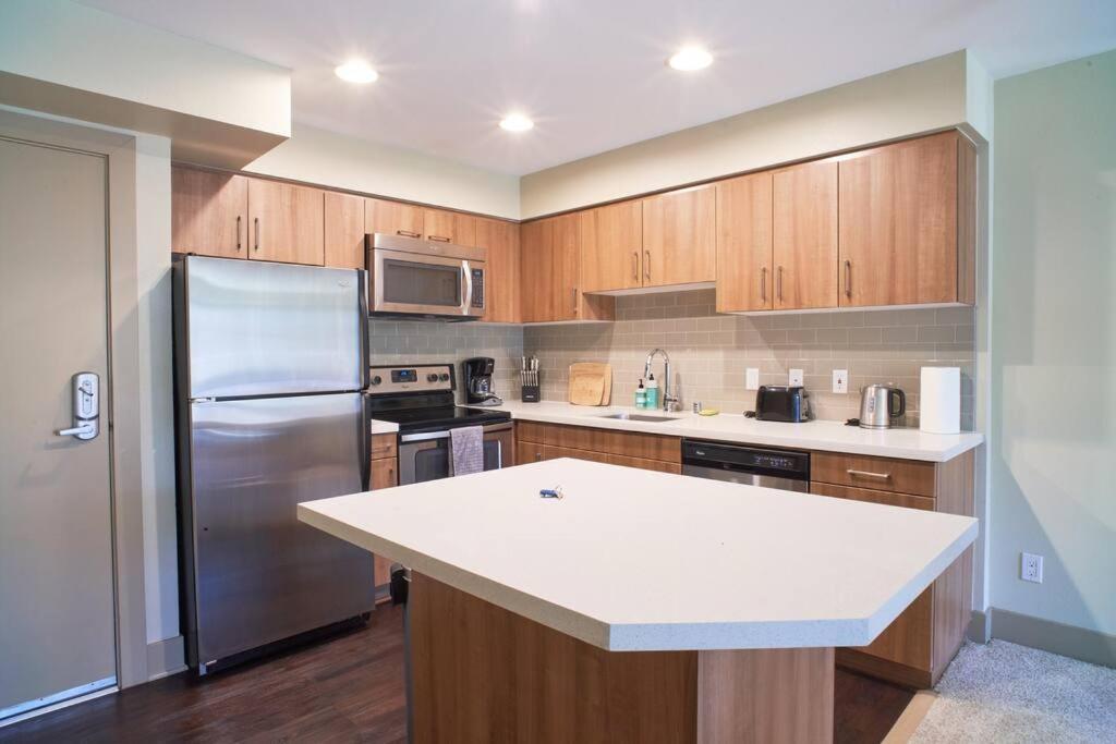 Exclusive In The Heart Of Marina Del Rey Apartment *