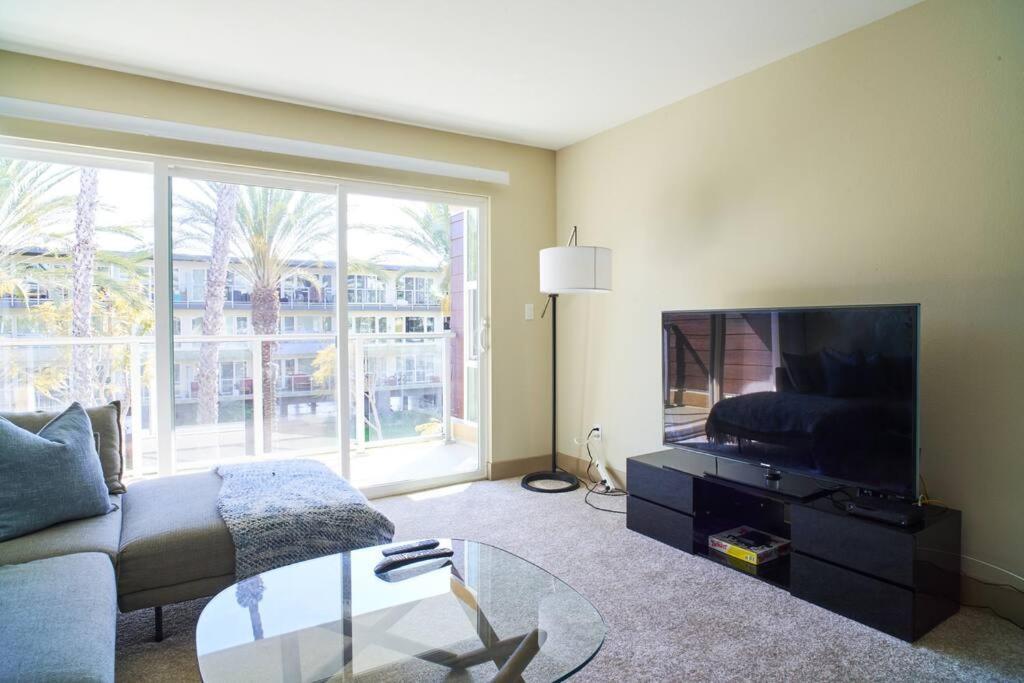 Apartment Exclusive In The Heart Of Marina Del Rey