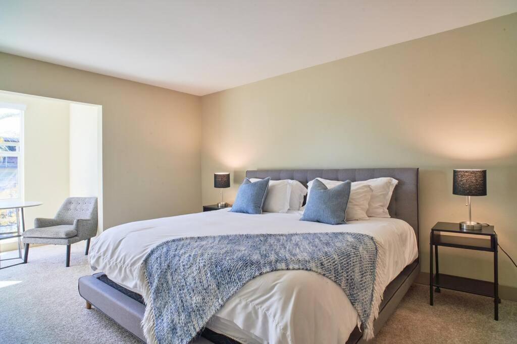 Apartment Exclusive In The Heart Of Marina Del Rey